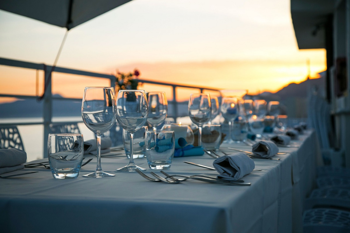 Private dinner party table setting
